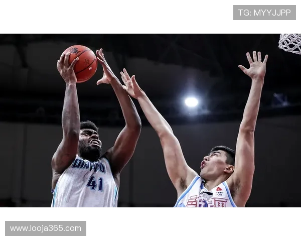 纽约尼克斯强势迎战劲敌全力冲击赛季连胜新高焦点大战一触即发 纽约尼克斯强势迎战劲敌全力冲击赛季连胜新高焦点大战一触即发