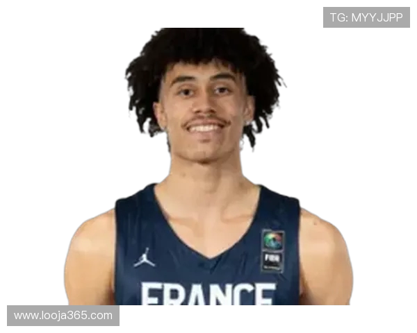 篮网与老鹰激战正酣 球迷期待顶级对决争夺季后赛席位