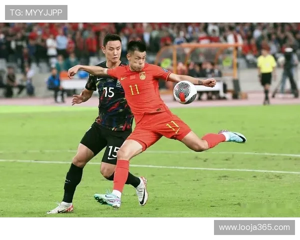 中国队迎战约旦队直播世预赛激战正酣球迷热情高涨助威助力